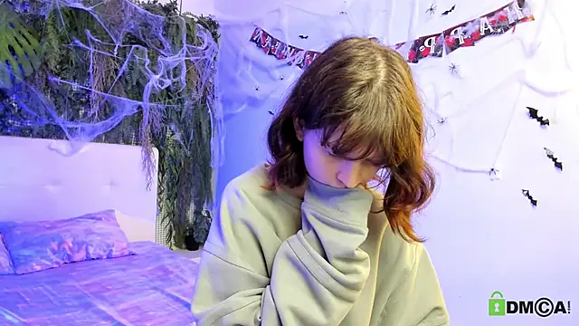 Snapshot of Alina_Mills chatting on October 2025 08:29:02 AM Alina Mills online show from October 2025 08:29:02 AM