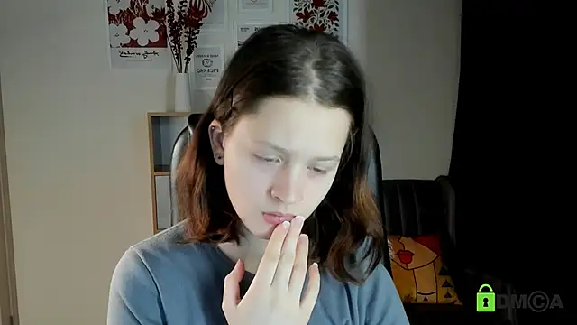 Snapshot of Alina_Mills chatting on December 2025 08:34:01 AM Alina Mills online show from December 2025 08:34:01 AM