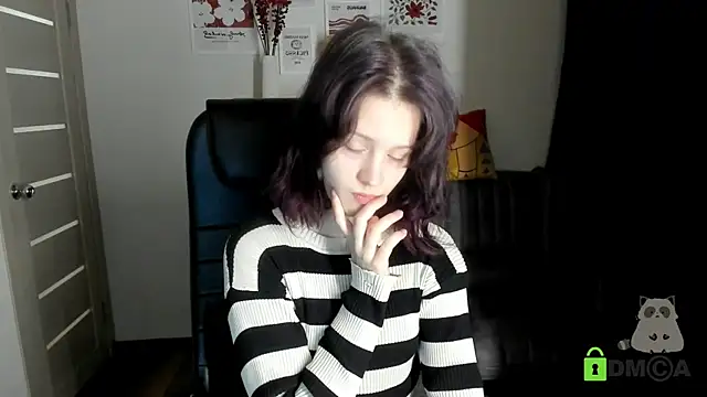 Snapshot of Alina_Mills chatting on December 2025 08:20:02 AM Alina Mills online show from December 2025 08:20:02 AM