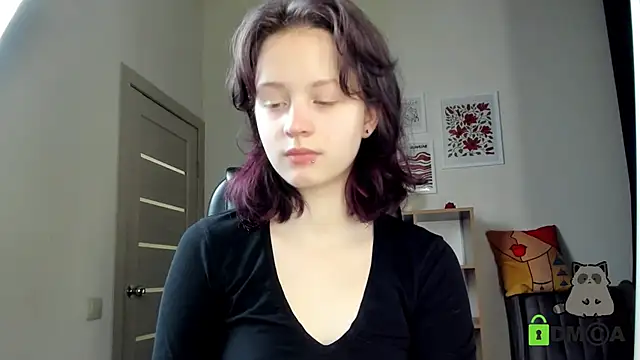 Snapshot of Alina_Mills chatting on December 2025 08:07:02 AM Alina Mills online show from December 2025 08:07:02 AM