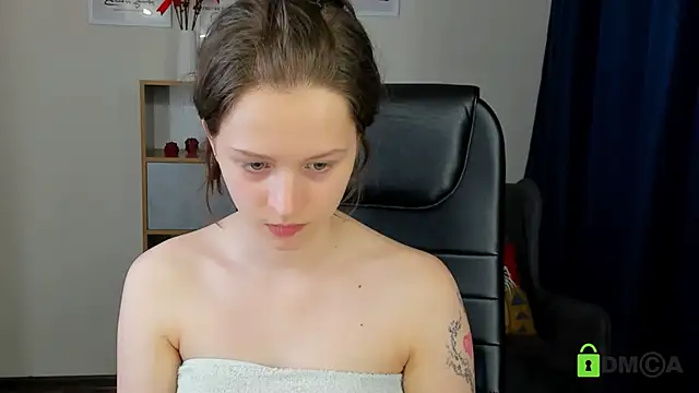 Alina Mills online show from May 2026 01:41:01 PM