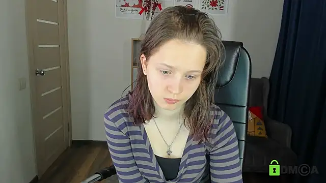 Snapshot of Alina_Mills chatting on May 2026 06:21:03 AM Alina Mills online show from May 2026 06:21:03 AM