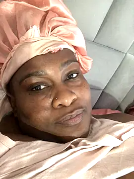 Snapshot of bustytitsxxx chatting on October 2025 05:55:02 AM bustytitsxxx online show from October 2025 05:55:02 AM