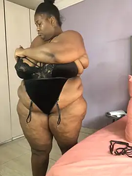 Snapshot of bustytitsxxx chatting on October 2025 04:37:01 AM bustytitsxxx online show from October 2025 04:37:01 AM