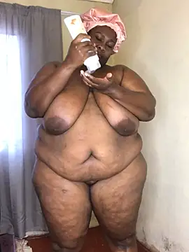 Snapshot of bustytitsxxx chatting on June 2026 06:10:02 AM bustytitsxxx online show from June 2026 06:10:02 AM