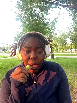 Snapshot of Goddess_Nafeesha chatting on September 2025 10:42:01 PM Goddess Nafeesha online show from September 2025 10:42:01 PM