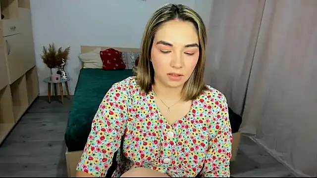 Alexa Dolly12 online show from January 2026 07:45:02 AM