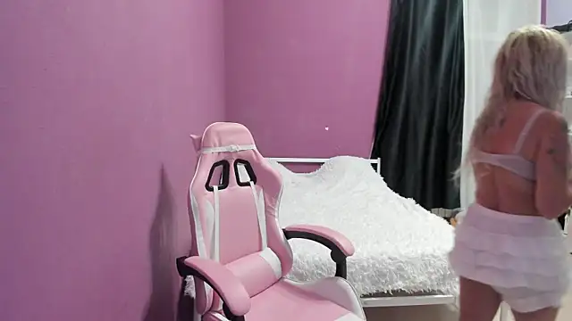 Lika8234 online show from December 2025 02:44:01 PM