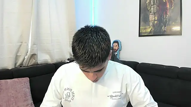 Snapshot of mad_maxxx2 chatting on January 2025 01:04:02 PM mad maxxx2 online show from January 2025 01:04:02 PM