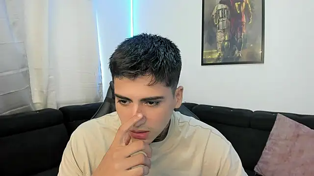 Snapshot of mad_maxxx2 chatting on February 2025 01:53:02 PM mad maxxx2 online show from February 2025 01:53:02 PM