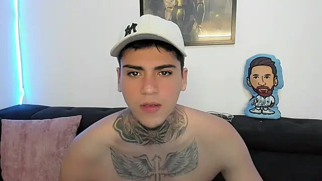 Snapshot of mad_maxxx2 chatting on February 2025 10:42:02 PM mad maxxx2 online show from February 2025 10:42:02 PM