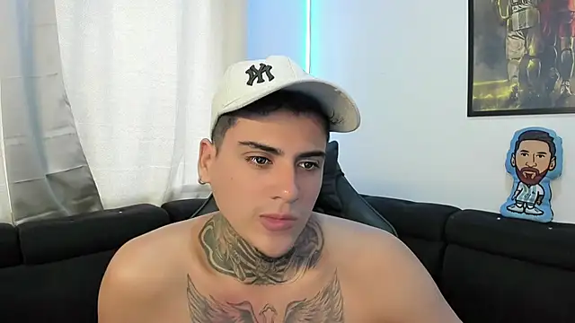 Snapshot of mad_maxxx2 chatting on March 2025 04:32:02 PM mad maxxx2 online show from March 2025 04:32:02 PM