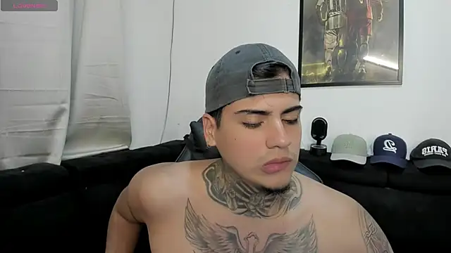 Snapshot of mad_maxxx2 chatting on October 2025 12:04:01 AM mad maxxx2 online show from October 2025 12:04:01 AM