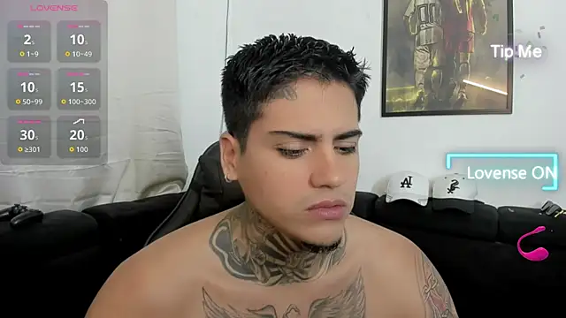 Snapshot of mad_maxxx2 chatting on November 2025 11:43:02 AM mad maxxx2 online show from November 2025 11:43:02 AM