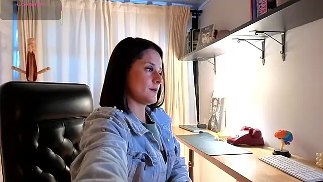 Alice milf  online show from November 2025 11:12:02 AM