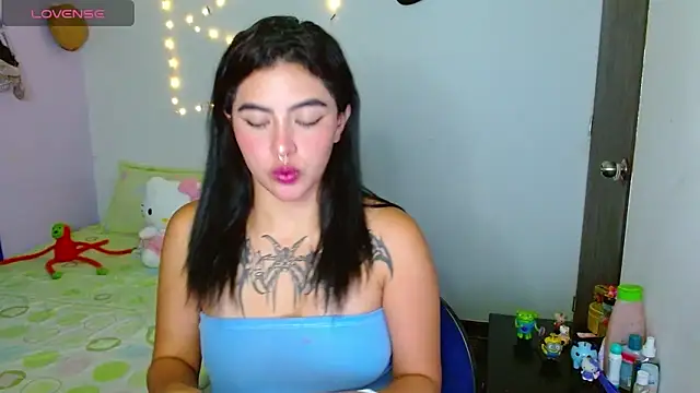 Snapshot of _luna_torres chatting on February 2025 11:23:02 PM  luna torres online show from February 2025 11:23:02 PM