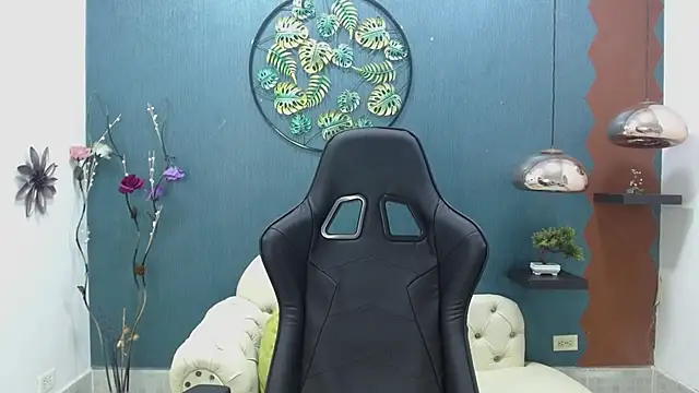 Melikasweetz online show from March 2025 05:45:02 PM