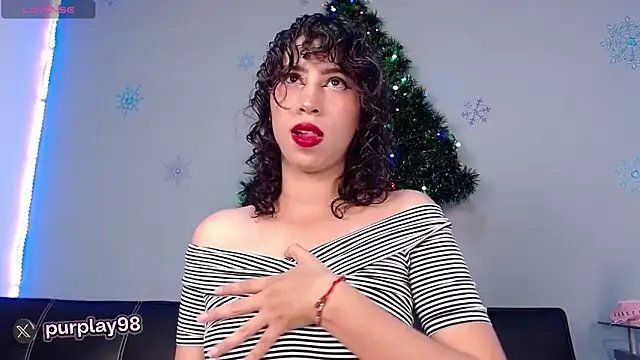 Snapshot of purplay_98 chatting on December 2024 03:05:02 PM purplay 98 online show from December 2024 03:05:02 PM