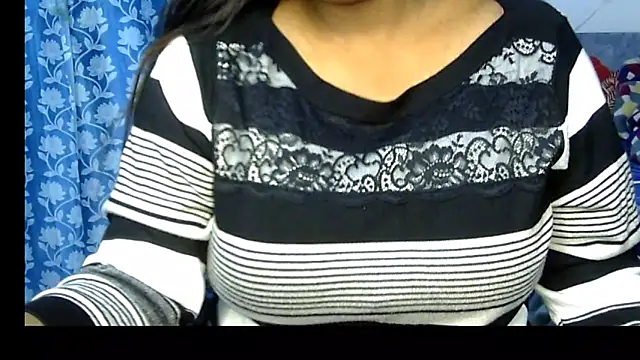 Snapshot of Radhika_Singhaniya chatting on November 2025 07:35:01 PM Radhika Singhaniya online show from November 2025 07:35:01 PM