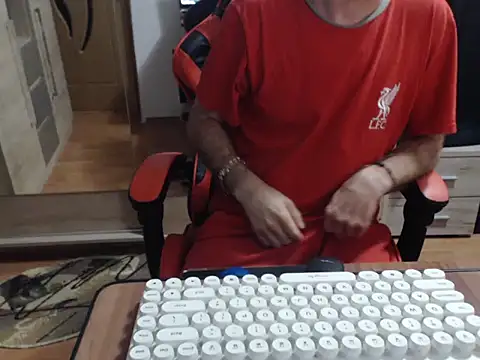 uncutguy01 online show from September 2025 03:54:01 AM