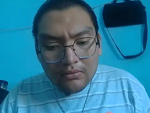 Snapshot of daniel4444Cu chatting on May 2026 03:31:02 PM daniel4444Cu online show from May 2026 03:31:02 PM