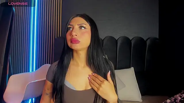 Nicolette ks  online show from November 2025 04:22:01 AM