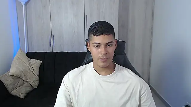 Iamdylan777 online show from October 2025 07:01:02 PM