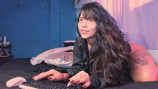 AllisonCatUwU online show from February 2025 06:52:02 PM