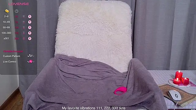 Snapshot of Hot_Thumbelina chatting on December 2025 12:26:01 AM Hot Thumbelina online show from December 2025 12:26:01 AM