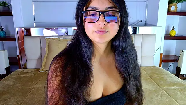 Snapshot of scarlleth_ chatting on October 2025 12:02:02 PM scarlleth online show from October 2025 12:02:02 PM