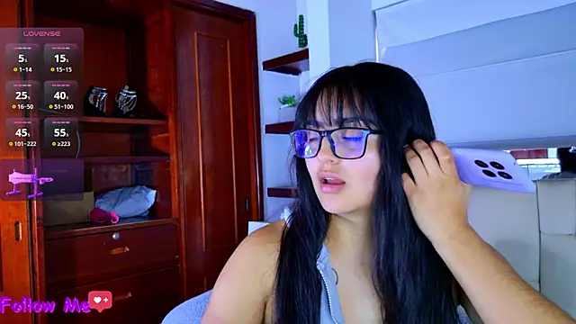 Snapshot of scarlleth_ chatting on November 2025 12:17:01 PM scarlleth online show from November 2025 12:17:01 PM