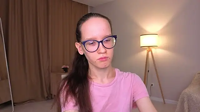 BettyBrowni online show from December 2025 04:03:02 PM