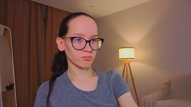 BettyBrowni online show from March 2026 04:10:01 PM