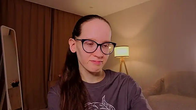 BettyBrowni online show from March 2026 04:08:01 PM