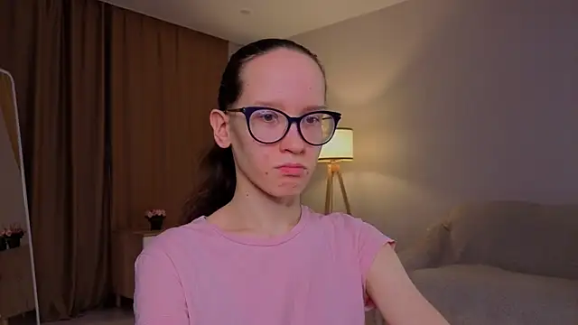 BettyBrowni online show from April 2026 04:04:01 PM