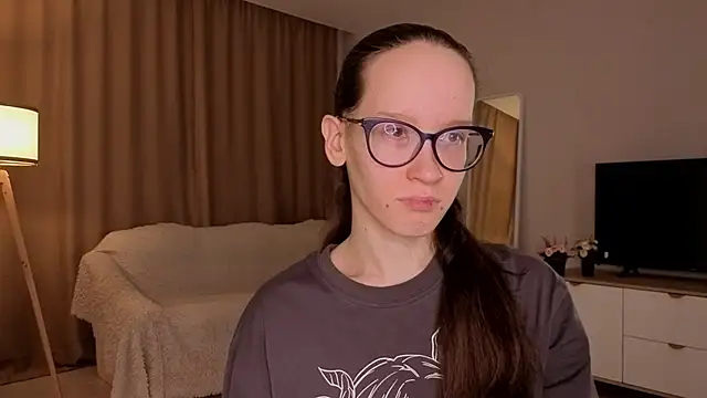 BettyBrowni online show from April 2026 04:11:02 PM