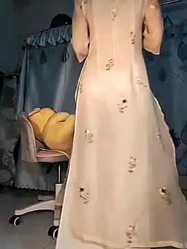 Snapshot of Kami_gaam chatting on January 2025 10:34:01 PM Kami gaam online show from January 2025 10:34:01 PM