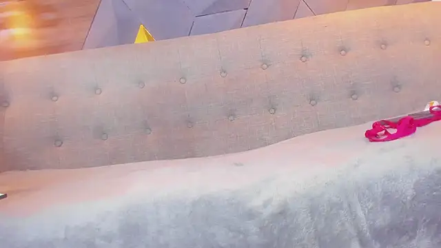 Snapshot of sarah_banks1 chatting on January 2025 07:00:01 PM sarah banks1 online show from January 2025 07:00:01 PM