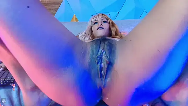 Snapshot of sarah_banks1 chatting on March 2025 01:47:01 AM sarah banks1 online show from March 2025 01:47:01 AM