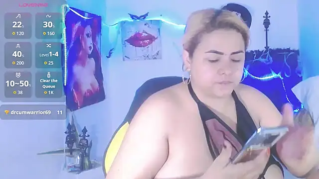 Snapshot of Charlotte_mh chatting on October 2025 12:17:01 PM Charlotte mh online show from October 2025 12:17:01 PM