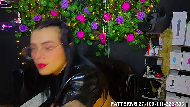 Sweett Mollyy online show from April 2026 10:21:02 PM