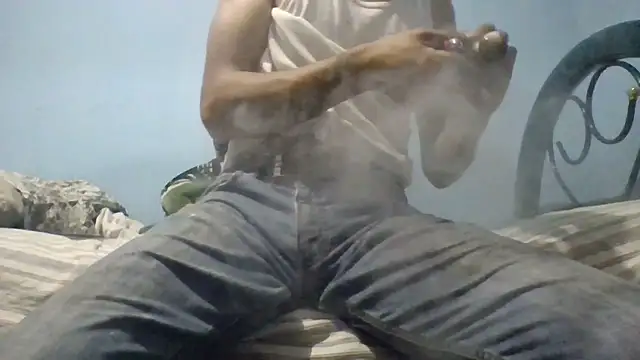 Leonul online show from November 2025 03:27:01 AM