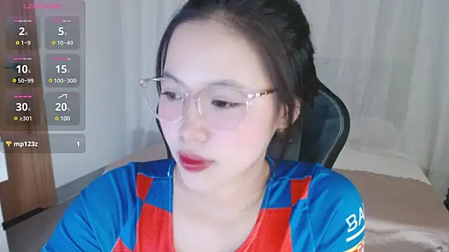 Lin SiYee online show from February 2025 02:44:01 PM