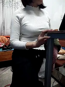 Snapshot of Haralushiaaa chatting on November 2025 03:23:01 PM Haralushiaaa online show from November 2025 03:23:01 PM