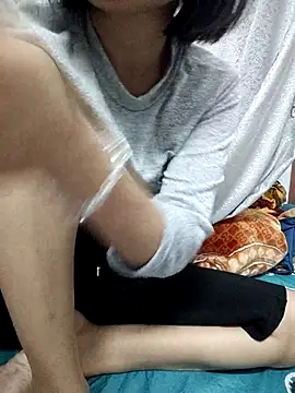 Snapshot of Haralushiaaa chatting on November 2025 08:14:02 AM Haralushiaaa online show from November 2025 08:14:02 AM