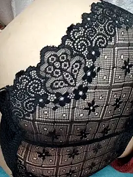 Snapshot of Haralushiaaa chatting on November 2025 08:20:01 PM Haralushiaaa online show from November 2025 08:20:01 PM