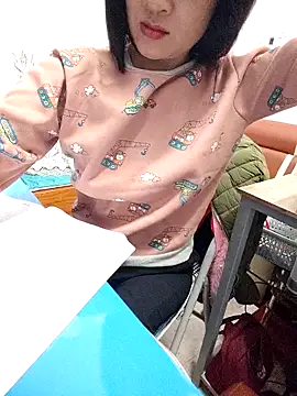 Snapshot of Haralushiaaa chatting on November 2025 01:08:02 AM Haralushiaaa online show from November 2025 01:08:02 AM