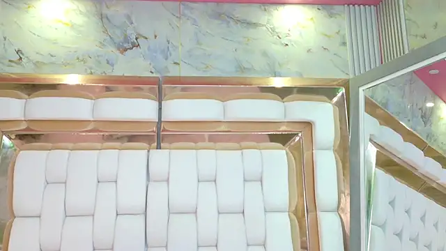 Snapshot of littleebluee chatting on February 2026 07:45:02 PM littleebluee online show from February 2026 07:45:02 PM