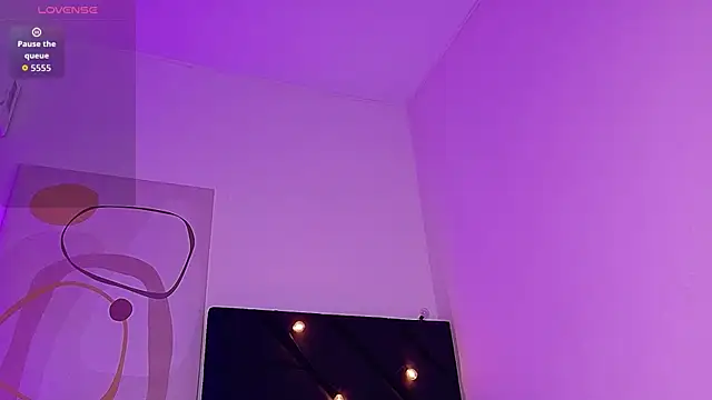 Snapshot of littleebluee chatting on July 2026 07:40:02 PM littleebluee online show from July 2026 07:40:02 PM