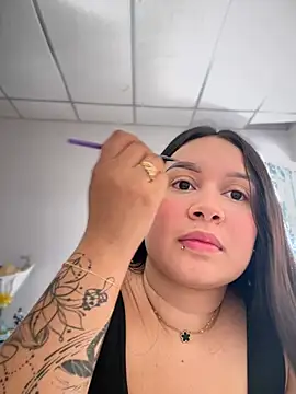 Pretty Isadora online show from March 2025 08:21:02 PM